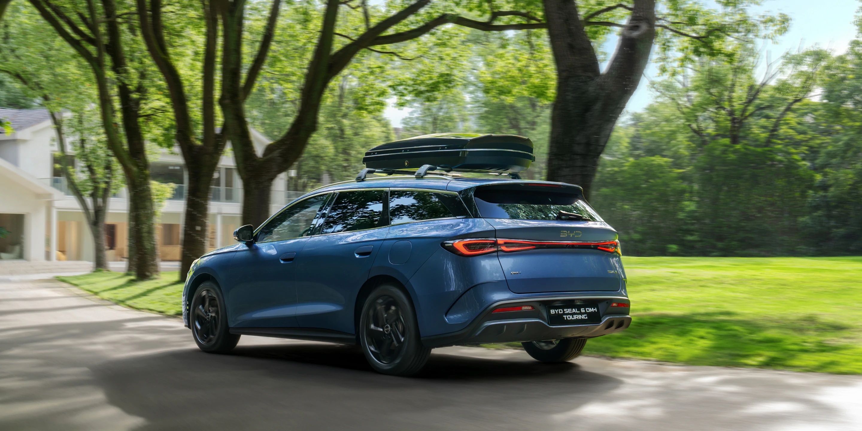 SEAL 6 DM-i DC Touring Outdoor driving